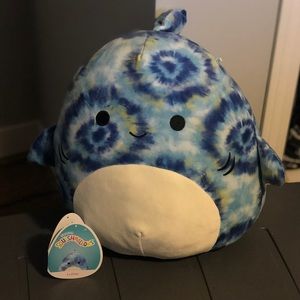Squishmallow// Luther the shark need gone ASAP